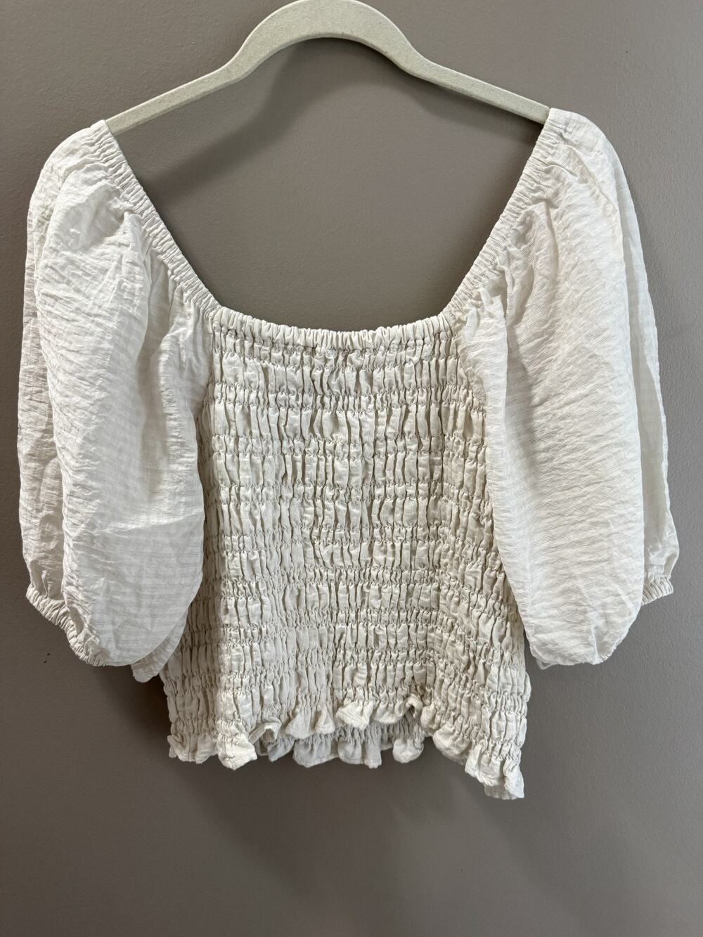 Old Navy L Cream Puffed Sleeve Smocked Babydoll Top Ruffle hem Cottagecore